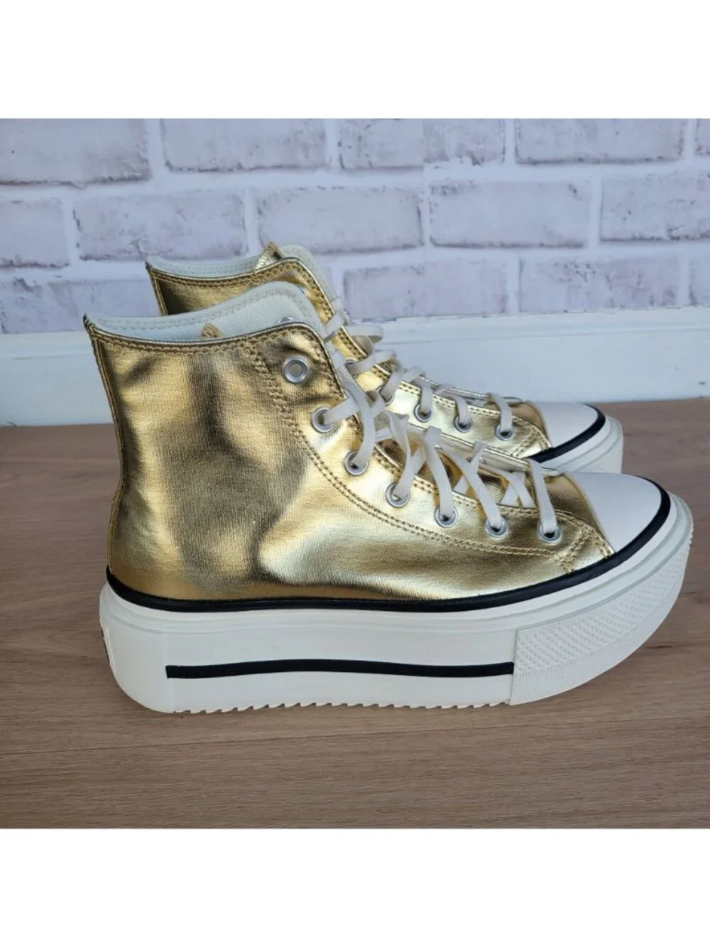 ⭐Converse Chuck Taylor Lift Double Stack Gold 9.5 Women's Shoes Sneakers A15164C